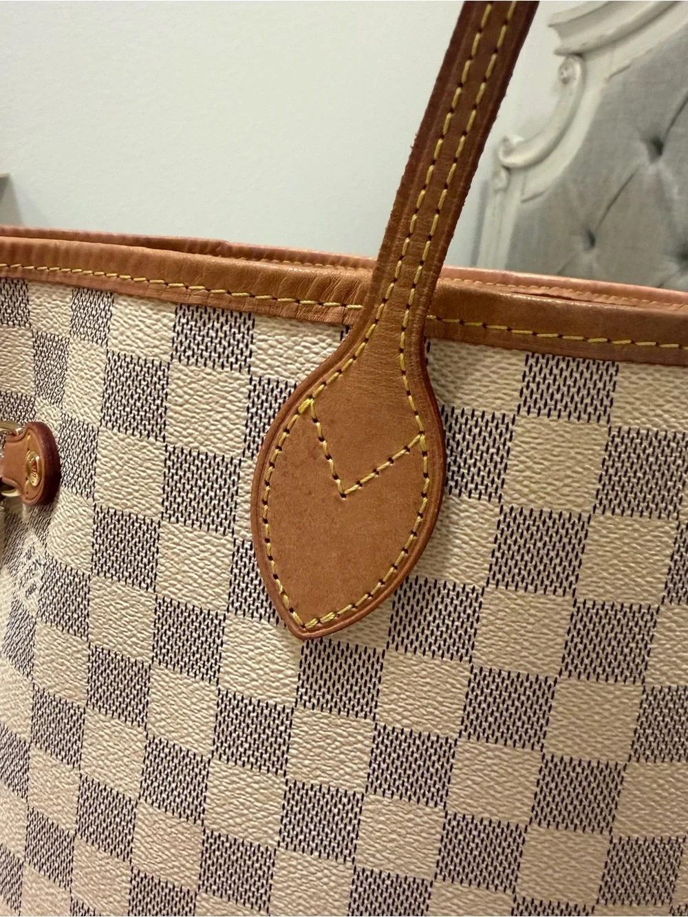Louis Vuitton Damier Azur Canvas Neverfull MM Tote in Beige with Pink Interior - Picture 3 of 17